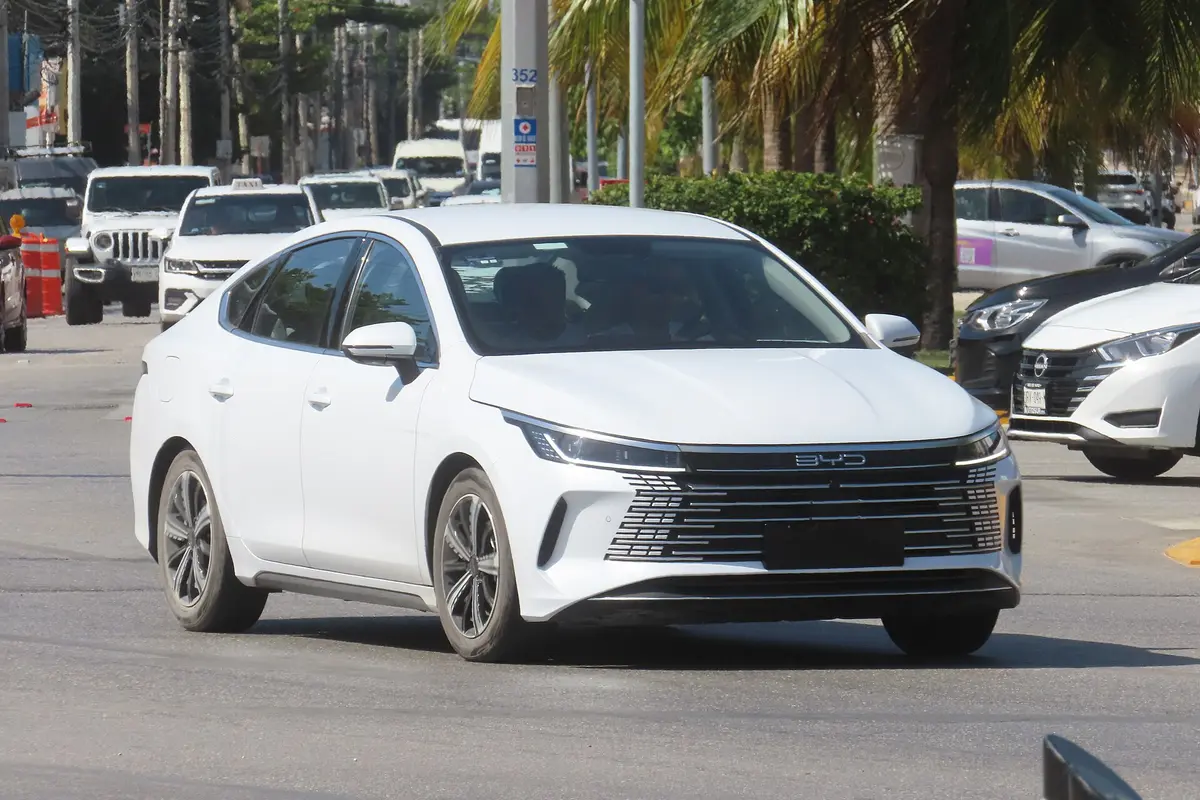 BYD King (sedã médio, híbrido plug-in): peças de reposição